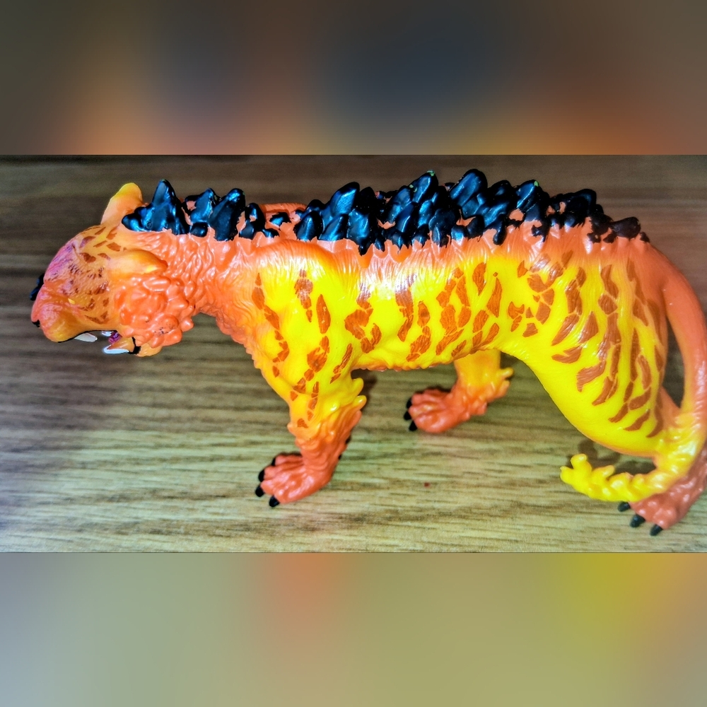 Schliech Eldrado Creatures, Lava Tiger